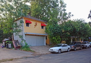 Campus Flats in Austin, TX - Foto de edificio - Building Photo