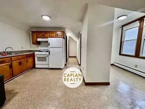 8 Lines St, Unit 3 in New Haven, CT - Building Photo - Building Photo