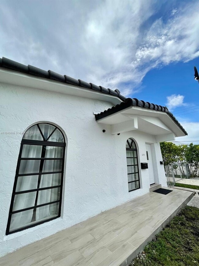property at 1099 E 1st Ave