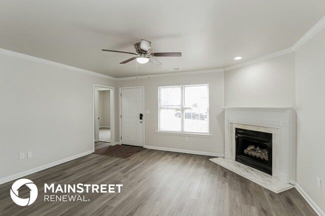 401 Meriweather Ln in Calera, AL - Building Photo - Building Photo