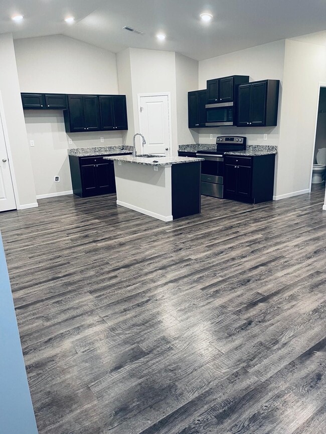 1622 E Horstmann Ct Andover, KS Rentals