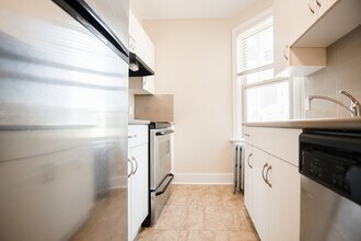 370 Stradbrook Apartment in Winnipeg, MB - Building Photo - Building Photo