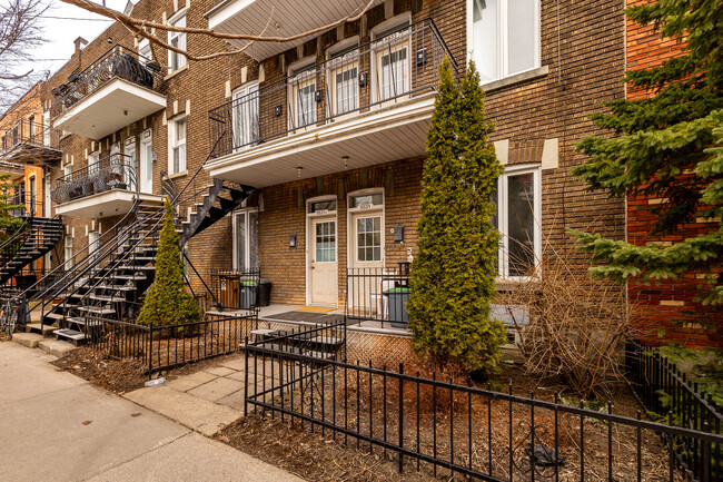 5531-5535 9E Av in Montréal, QC - Building Photo - Building Photo