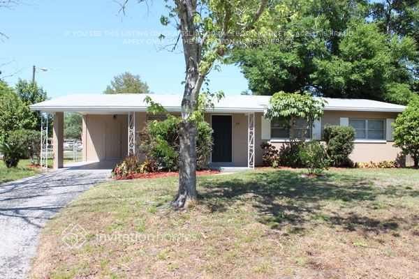 property at 139 W Lauren Ct