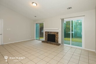 4602 Garden Hills Dr in Stone Mountain, GA - Building Photo - Building Photo