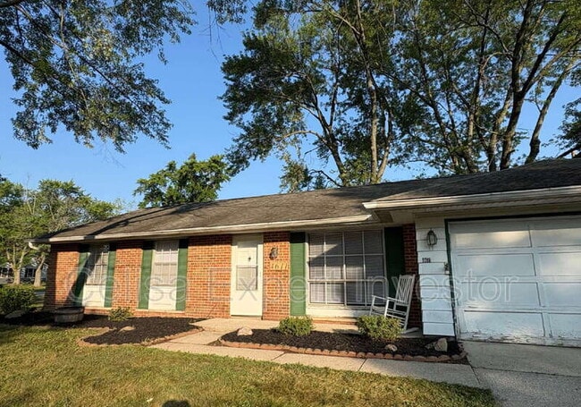 property at 4611 Dutchess Ln