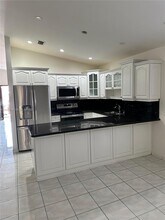 8974 NW 112th St in Hialeah Gardens, FL - Building Photo - Building Photo