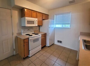 3168 E Chasewood Dr in Ammon, ID - Foto de edificio - Building Photo