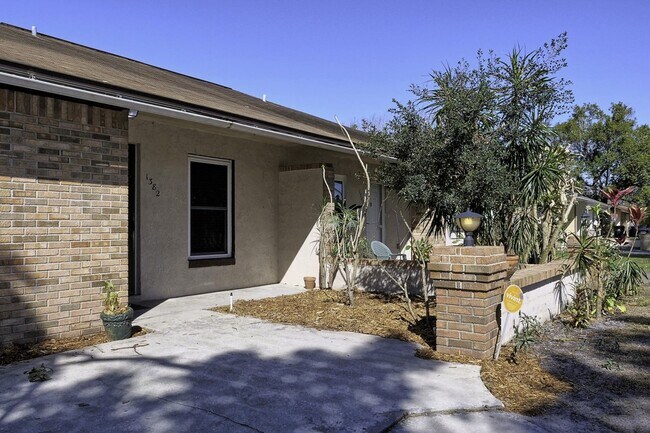 1382 Hendren Dr in Orlando, FL - Building Photo - Building Photo