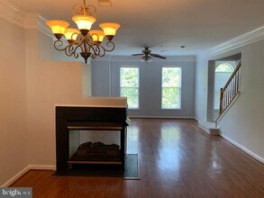 8836 Ashgrove House Ln in Vienna, VA - Building Photo - Building Photo