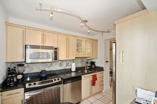 property at 70 W Burton Pl
