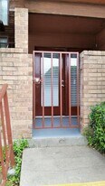 2300 Balsam Dr in Arlington, TX - Building Photo
