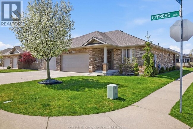 2505 Cypress Ave in Windsor, ON - Building Photo - Building Photo