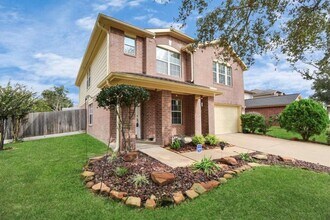 17030 Coventry Park Dr in Houston, TX - Building Photo - Building Photo