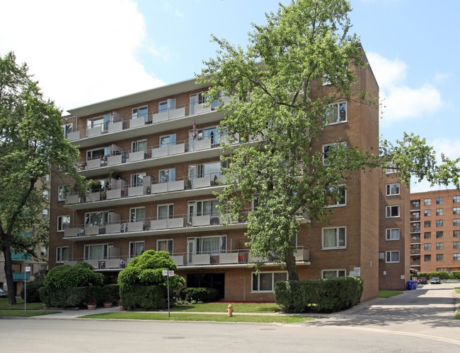 Blenheim Court Apartments