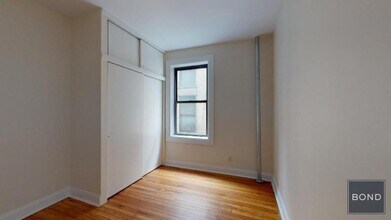 207-209-209 W 11th St in New York, NY - Foto de edificio - Building Photo
