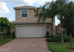 10474 Spruce Pine Ct in Ft. Myers, FL - Building Photo - Building Photo
