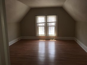 319 W Utica St-Unit -3 in Buffalo, NY - Building Photo - Building Photo