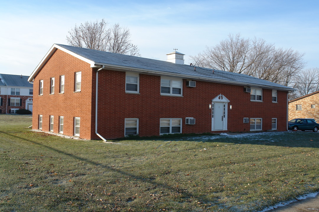 Elite Estates in Ankeny, IA - Building Photo