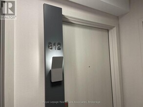 30 Samuel Wood Wy in Toronto, ON - Building Photo - Building Photo