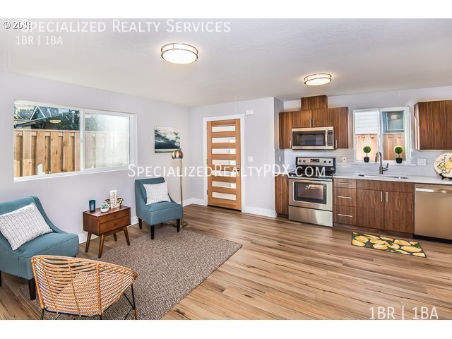 property at 1414 SE Franklin St