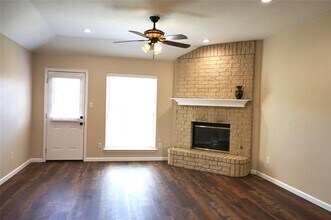 6322 Woolwich Dr in Arlington, TX - Building Photo - Building Photo