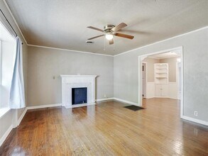 806 Buckalew St in Dallas, TX - Building Photo - Building Photo
