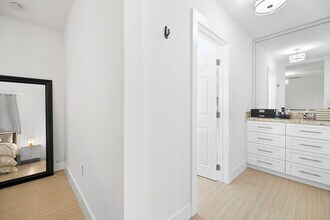 811 Capri St in Coral Gables, FL - Building Photo - Building Photo