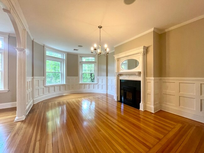 5 Strathmore Rd