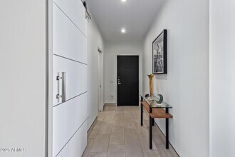 7120 E Kierland Blvd, Unit 307 in Scottsdale, AZ - Building Photo - Building Photo