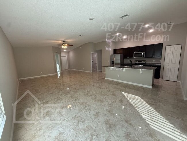 577 Sea Fury Ave SW in Palm Bay, FL - Building Photo - Building Photo