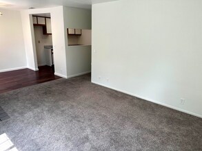 1043 Southwood Dr in San Luis Obispo, CA - Building Photo - Building Photo