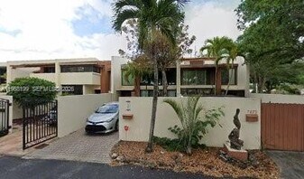 7825 SW 103rd Pl in Miami, FL - Building Photo