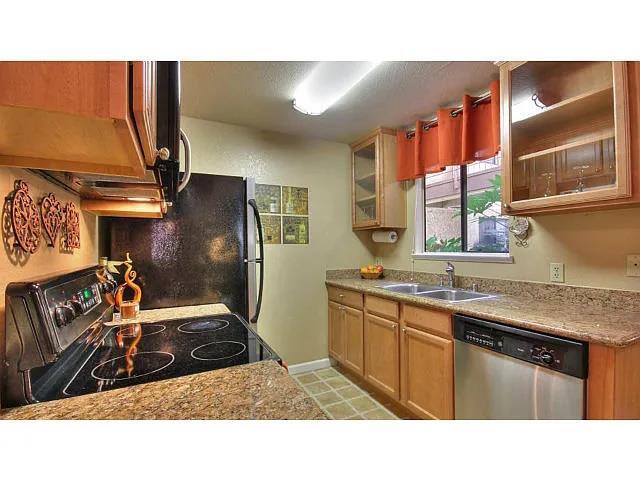 2250 Monroe St in Santa Clara, CA - Building Photo - Building Photo