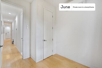 Private bedroom in 4 bed/2 bath Home in New York, NY - Building Photo - Building Photo