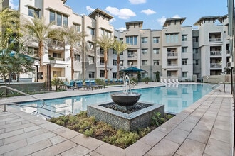 The District at Scottsdale Apartments in Scottsdale, AZ - Foto de edificio - Building Photo