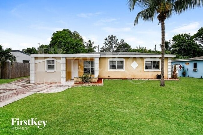 property at 1105 Arizona Ave