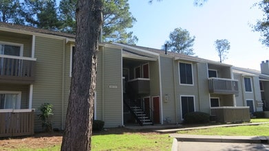 Shadow Forest Apartments in Monroe, LA - Foto de edificio - Building Photo