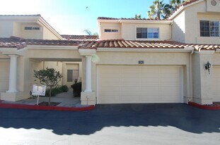 242 Via Presa in San Clemente, CA - Building Photo