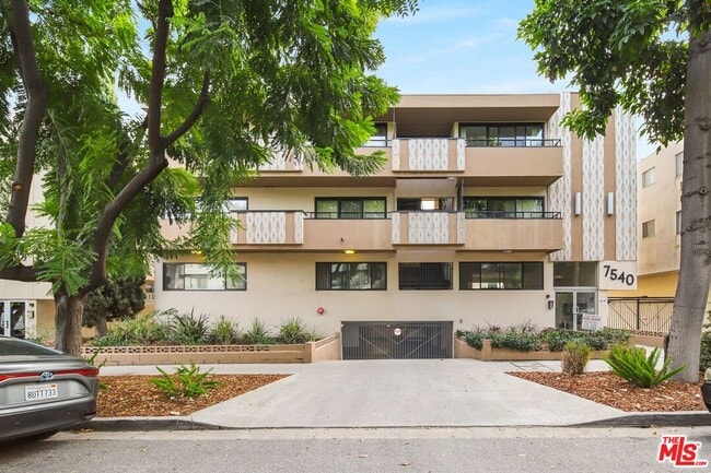 property at 7540 Hampton Ave