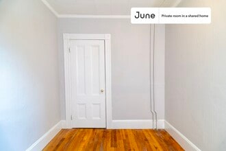 Private bedroom in 3 bed/1 bath Home in Boston, MA - Building Photo - Building Photo