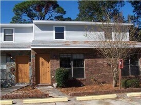 124 Alder Ave SE in Fort Walton Beach, FL - Building Photo