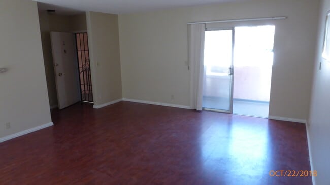 1845 S Barrington Ave, Unit 2 in Los Angeles, CA - Building Photo - Building Photo