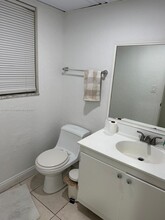 5545 N Lakewood Cir in Margate, FL - Building Photo - Building Photo