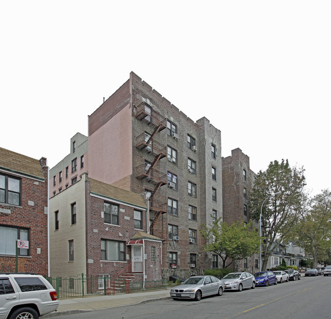 9524 Fort Hamilton Pky in Brooklyn, NY - Building Photo - Building Photo