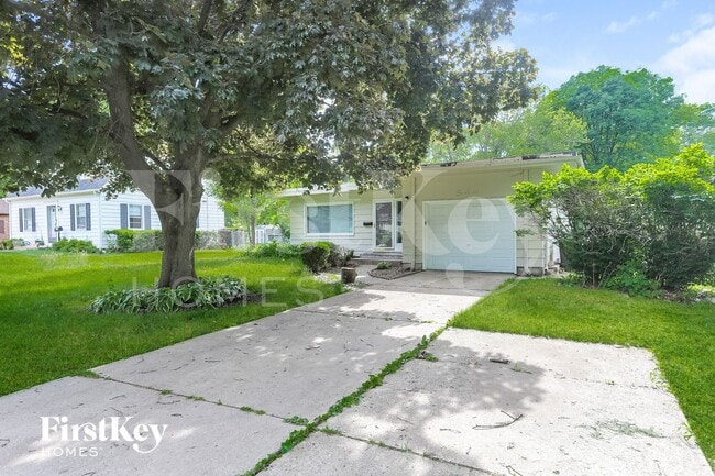 544 N Aldine St in Elgin, IL - Foto de edificio - Building Photo