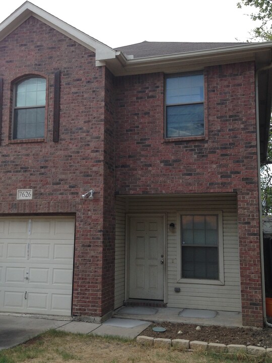 7626 Anson Cir in Dallas, TX - Building Photo