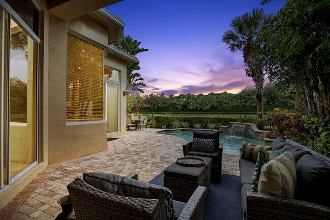 130 Andalusia Way in Palm Beach Gardens, FL - Building Photo - Building Photo