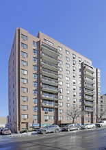 Sheng Rainbow Plaza in Flushing, NY - Building Photo - Building Photo