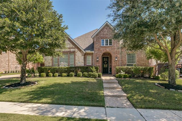 2202 Glasgow Dr in Trophy Club, TX - Building Photo